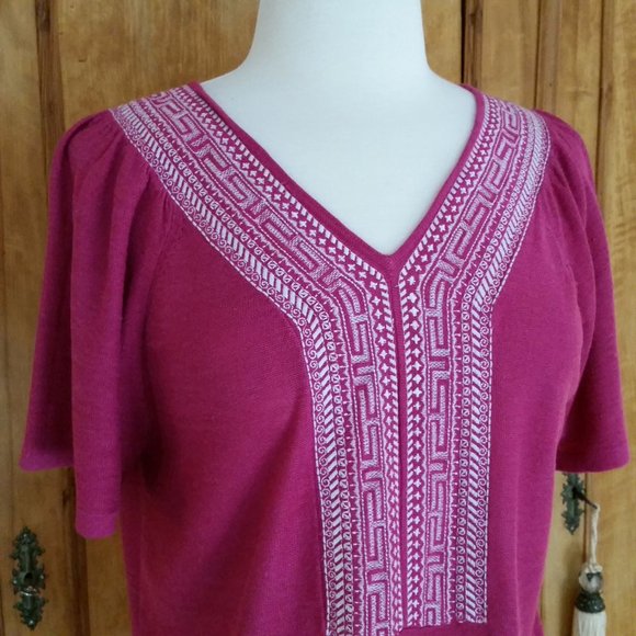Vintage V-Neck Embellished Half Sleeve Top. Size M. - Picture 3 of 6